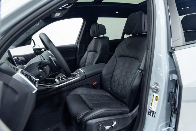 New 2026 BMW X7 xDrive40i AWD/4WD image 24
