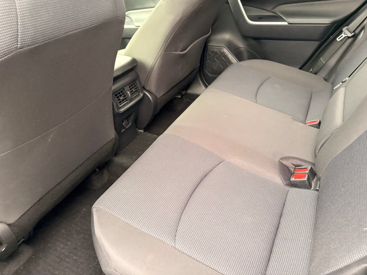 Used 2023 Toyota RAV4 LE AWD/4WD image 12