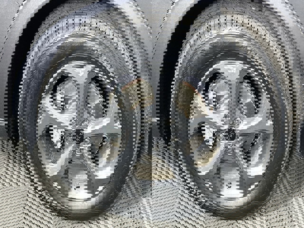 Used 2024 Ford Escape ST-Line image 9