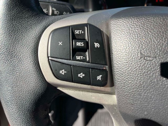 Used 2023 Ford Explorer XLT w/ Equipment Group 202A AWD/4WD image 34