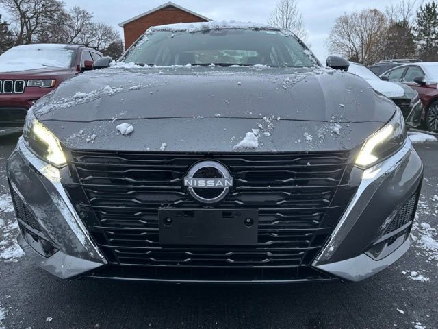 New 2025 Nissan Altima 2.5 SL AWD/4WD image 2