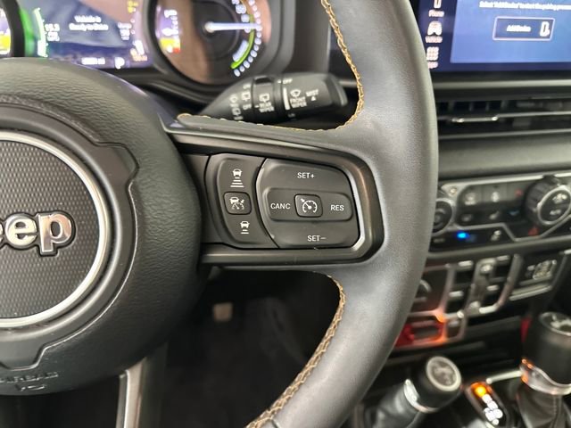 Used 2024 Jeep Wrangler Unlimited image 16