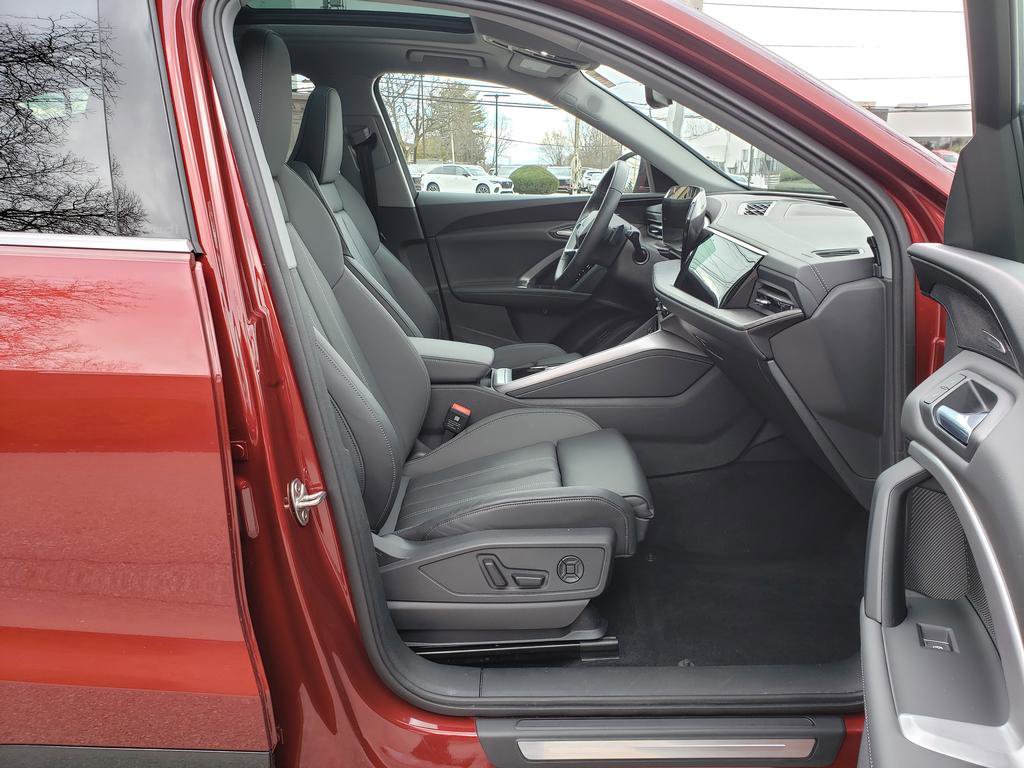 Used 2025 Audi Q5 Premium Plus w/ Premium Plus AWD/4WD image 18