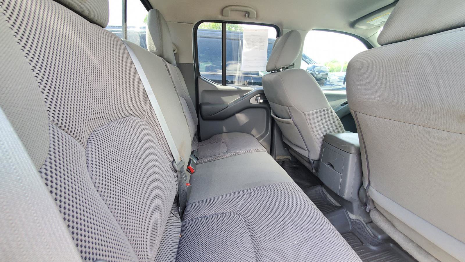 Used 2018 Nissan Frontier SV AWD/4WD image 6