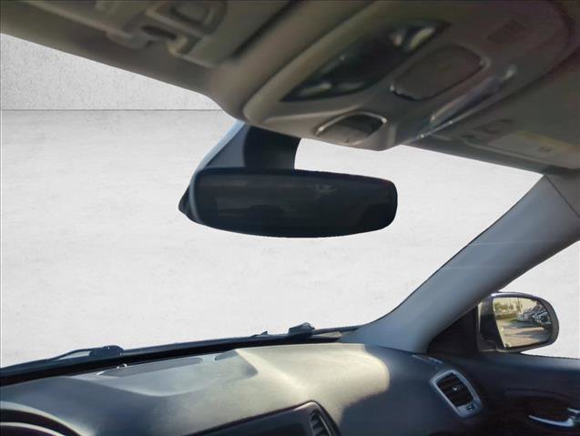 Used 2019 Jeep Compass Latitude w/ Cold Weather Group image 14