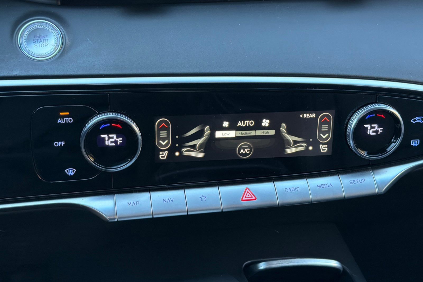 Used 2025 Genesis GV70 2.5T image 30