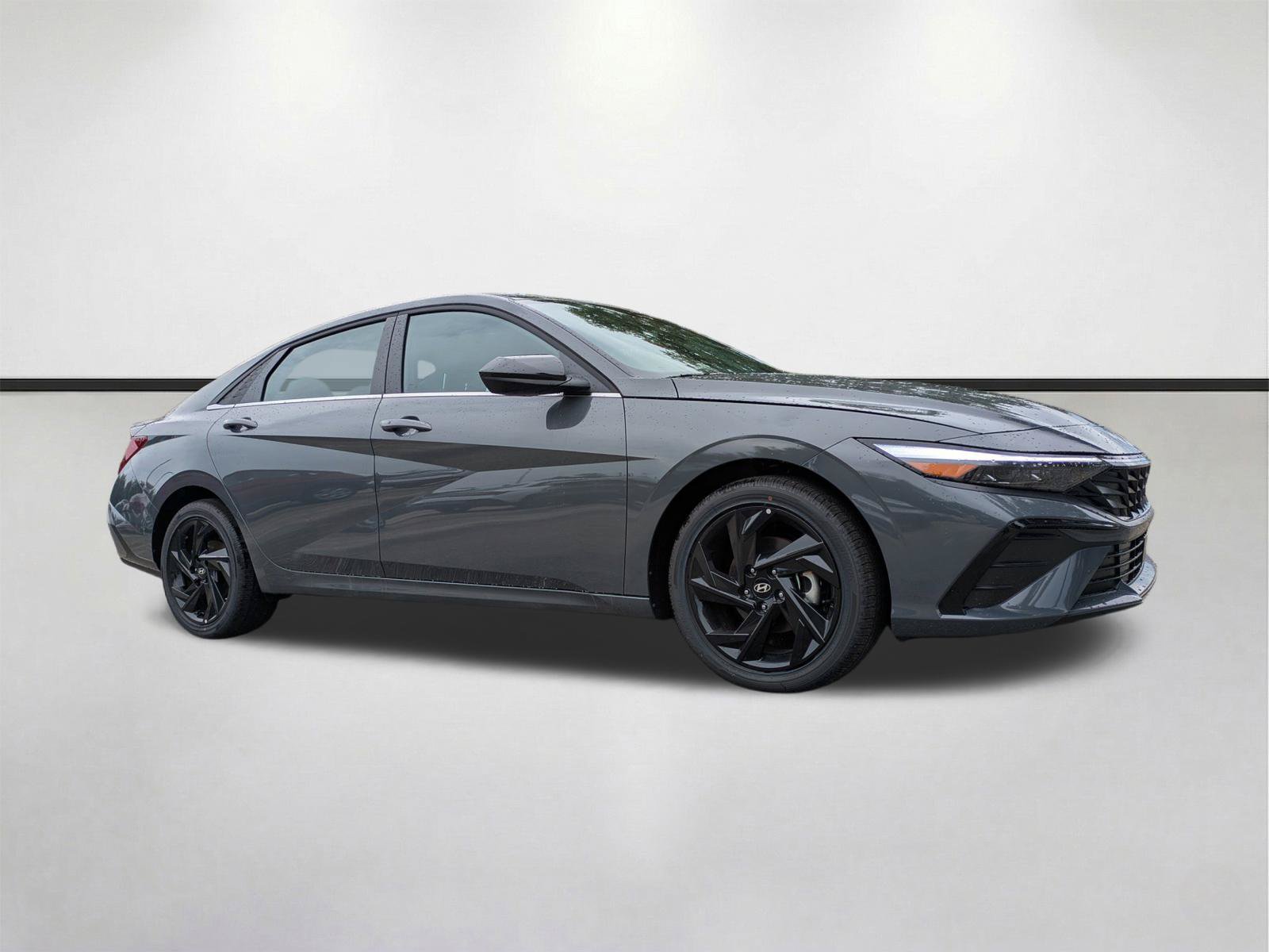 New 2026 Hyundai Elantra SEL Sport Premium FWD image 2
