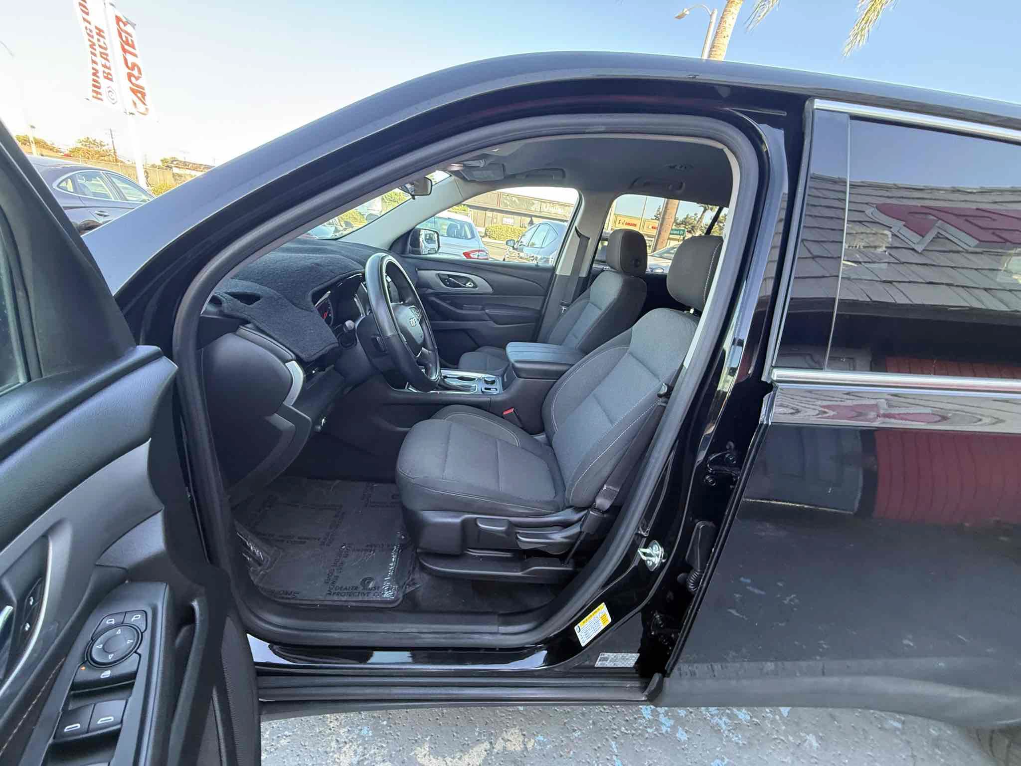 Used 2018 Chevrolet Traverse LS FWD image 22