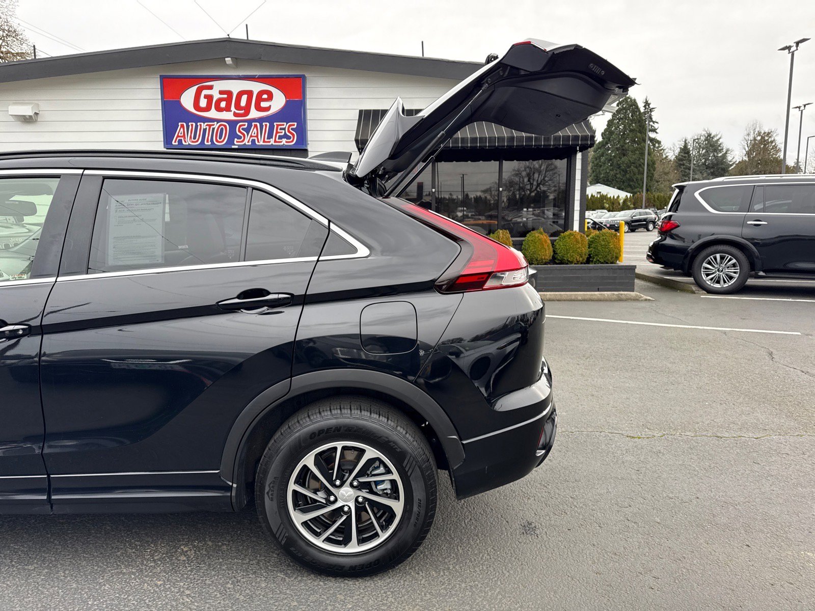 Used 2023 Mitsubishi Eclipse Cross SEL image 7