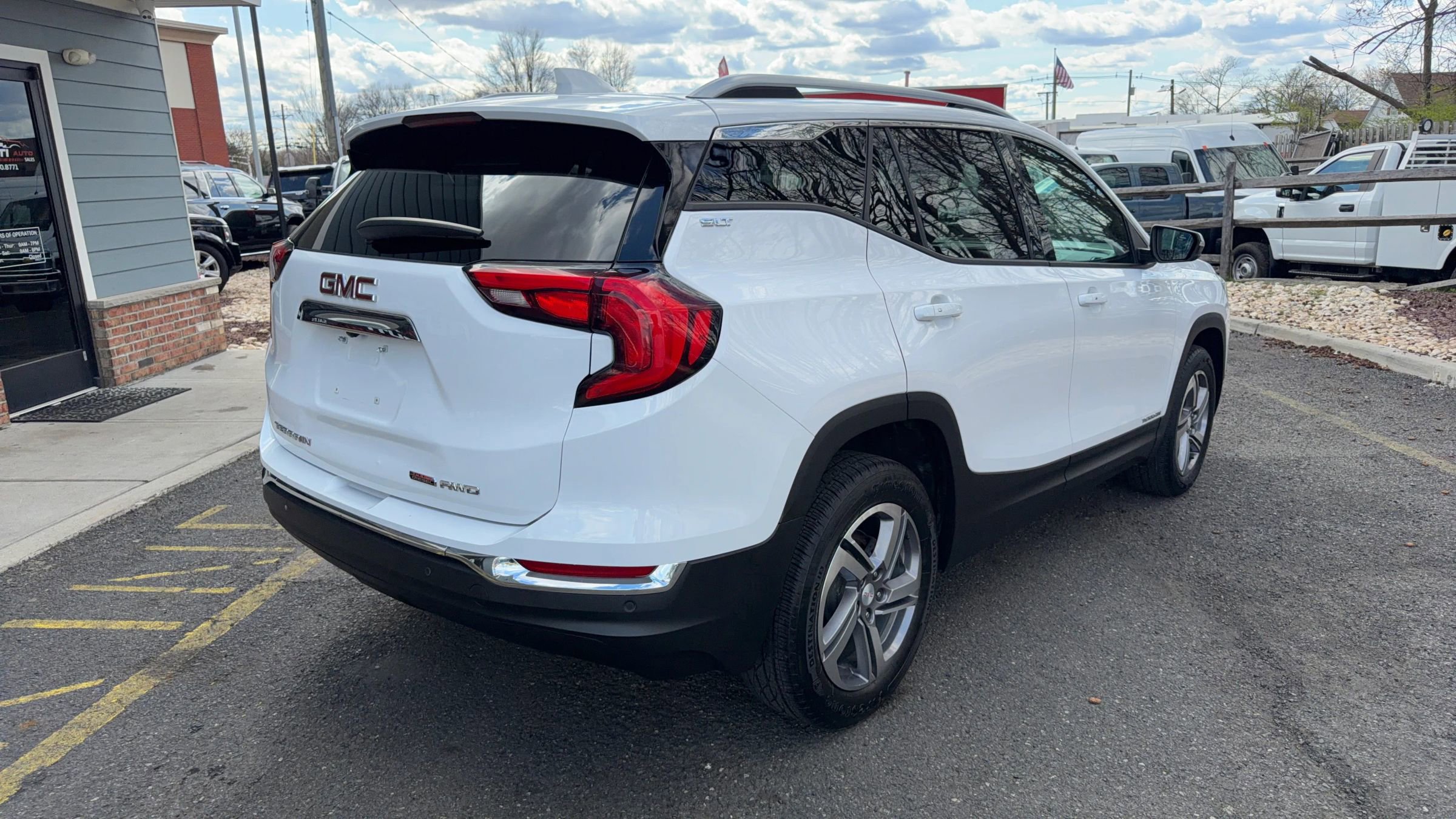 Used 2018 GMC Terrain SLT w/ Infotainment Package II image 5