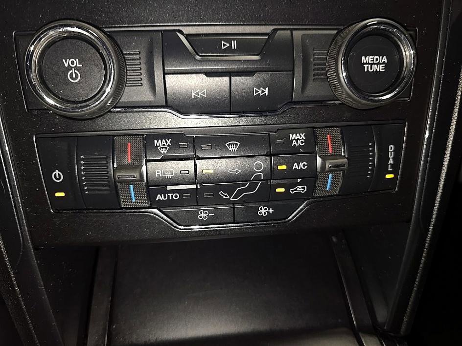 Used 2019 Ford Explorer XLT w/ Equipment Group 201A image 21