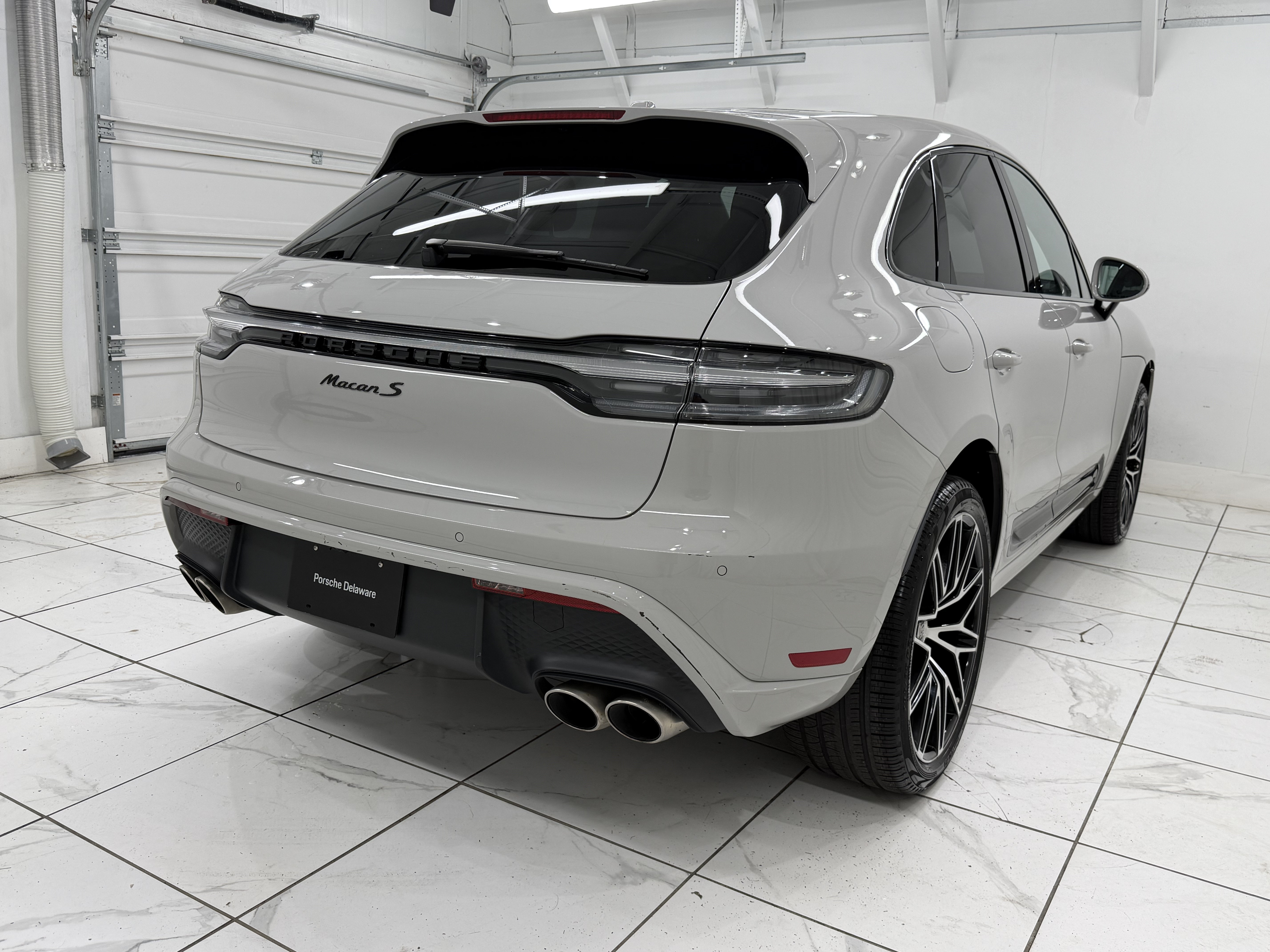 Certified 2023 Porsche Macan S AWD/4WD image 12
