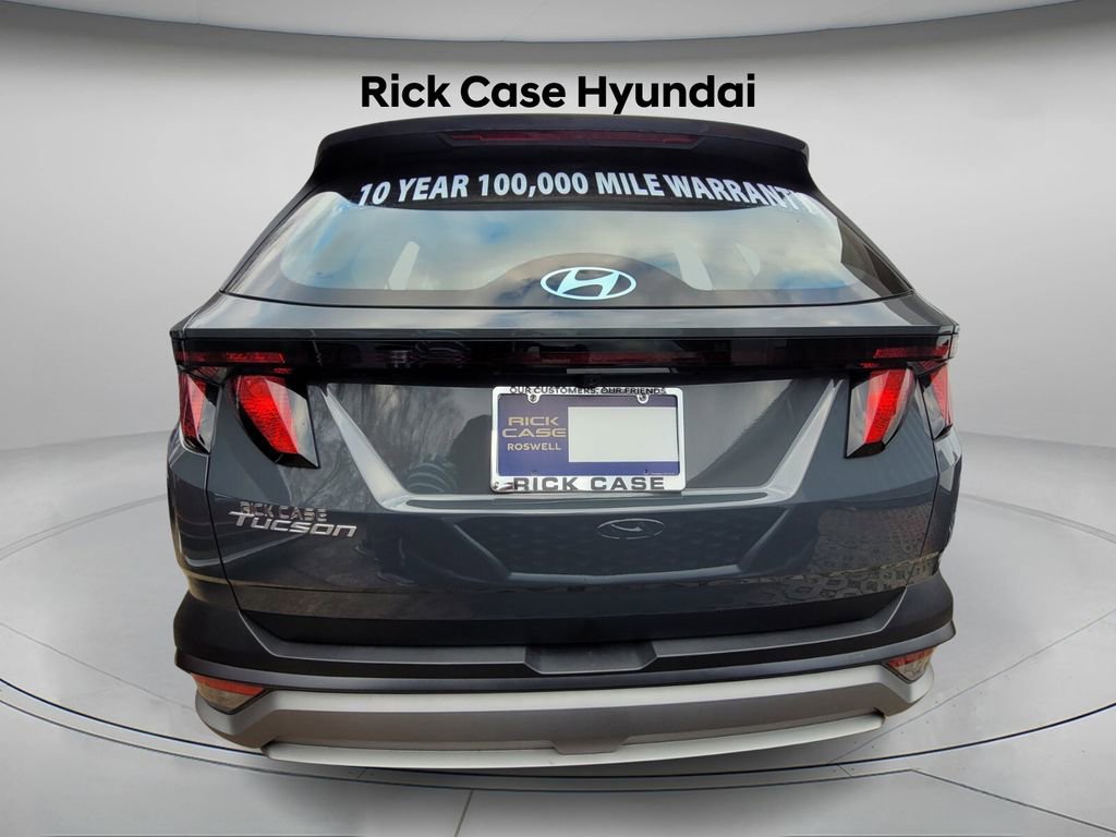 Used 2025 Hyundai Tucson SE image 3