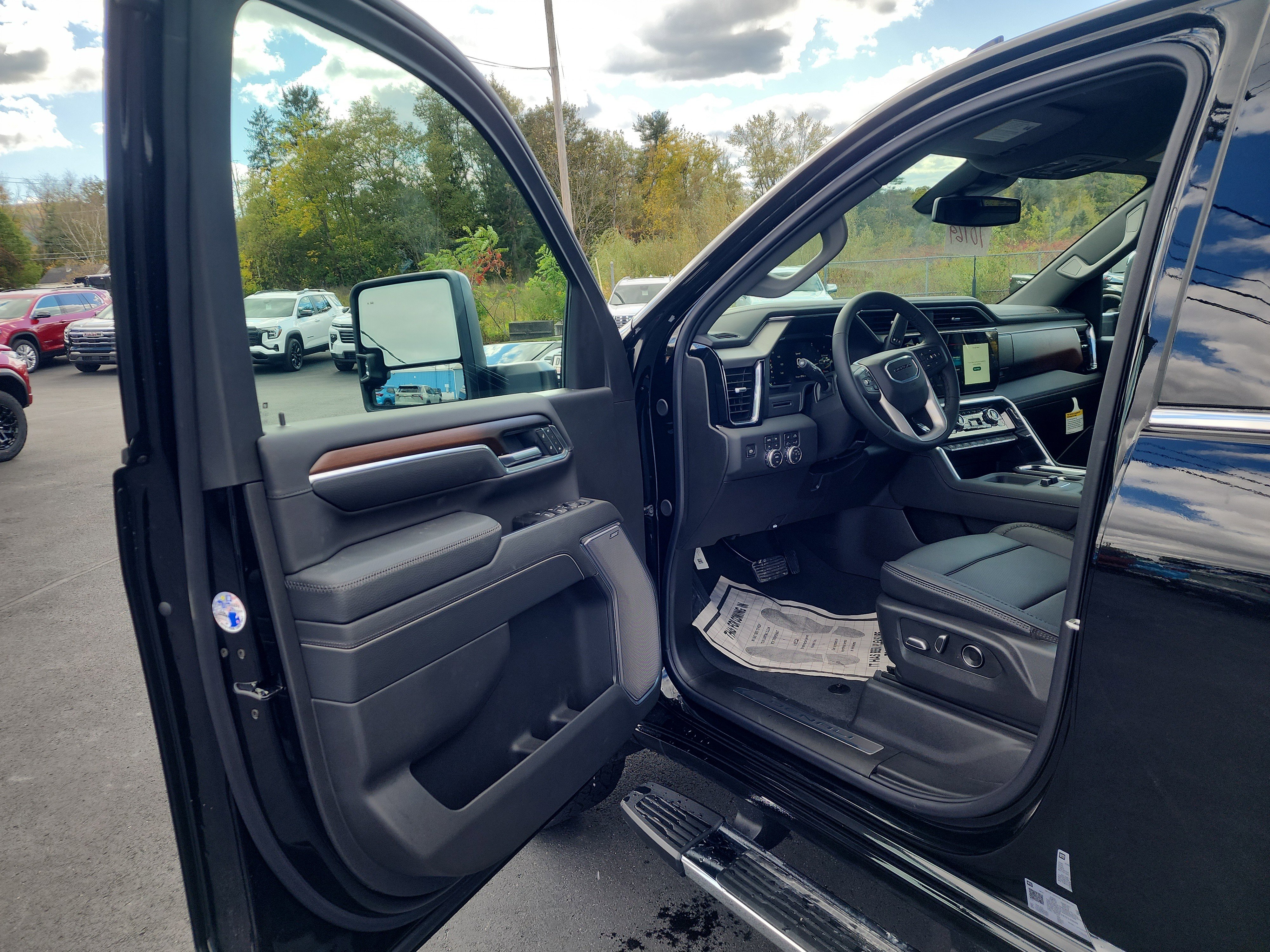 New 2026 GMC Sierra 2500 Denali image 10