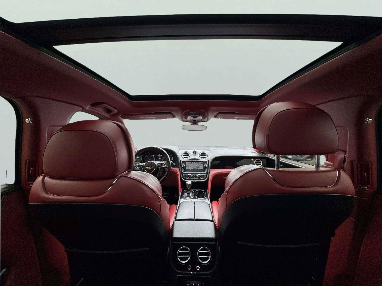 Used 2018 Bentley Bentayga AWD/4WD image 76