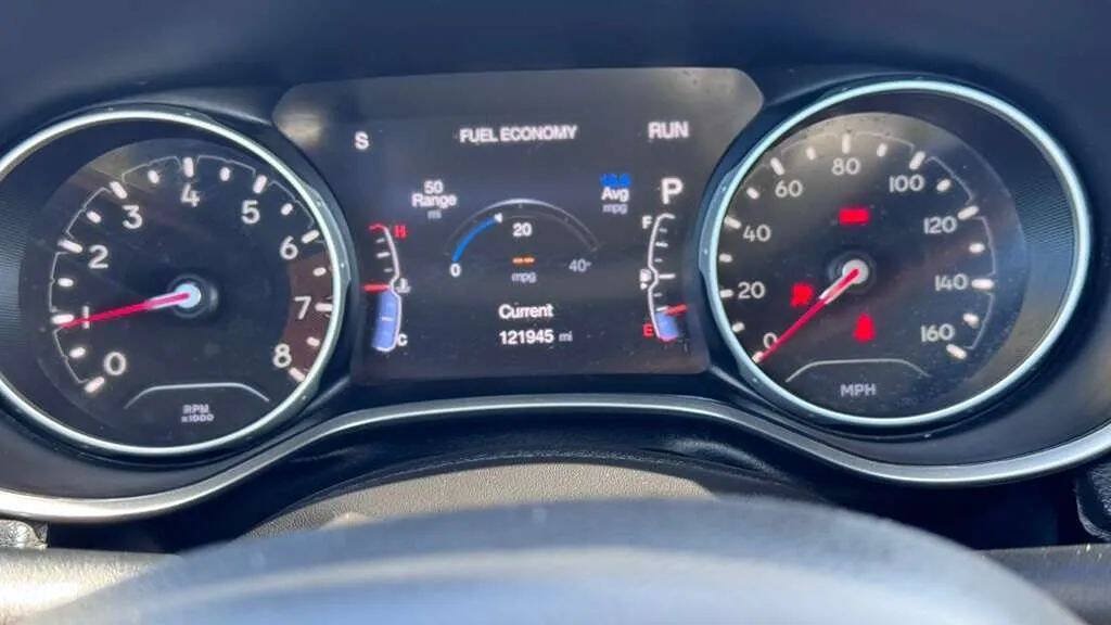 Used 2020 Jeep Compass Limited FWD image 18