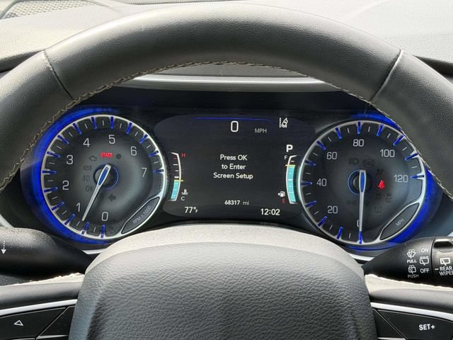 Used 2023 Chrysler Pacifica Touring-L FWD image 26