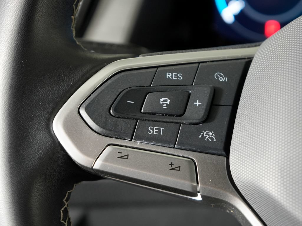 Used 2024 Volkswagen Atlas Cross Sport SE AWD/4WD image 20
