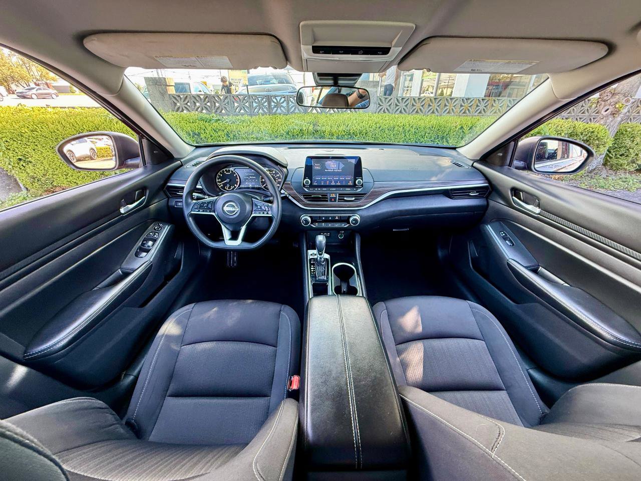 Used 2024 Nissan Altima 2.5 SV image 31