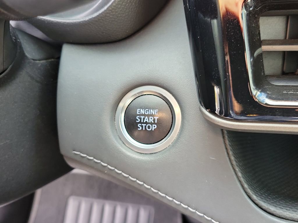 Used 2021 Toyota Highlander LE image 37