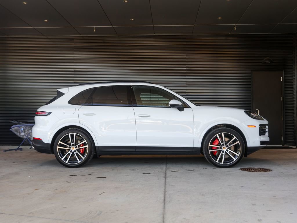 Certified 2024 Porsche Cayenne S image 8