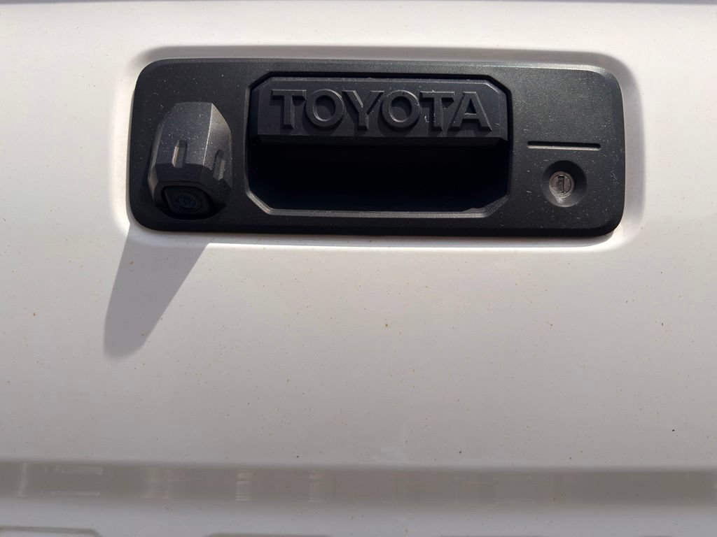 Used 2022 Toyota Tacoma SR AWD/4WD image 14