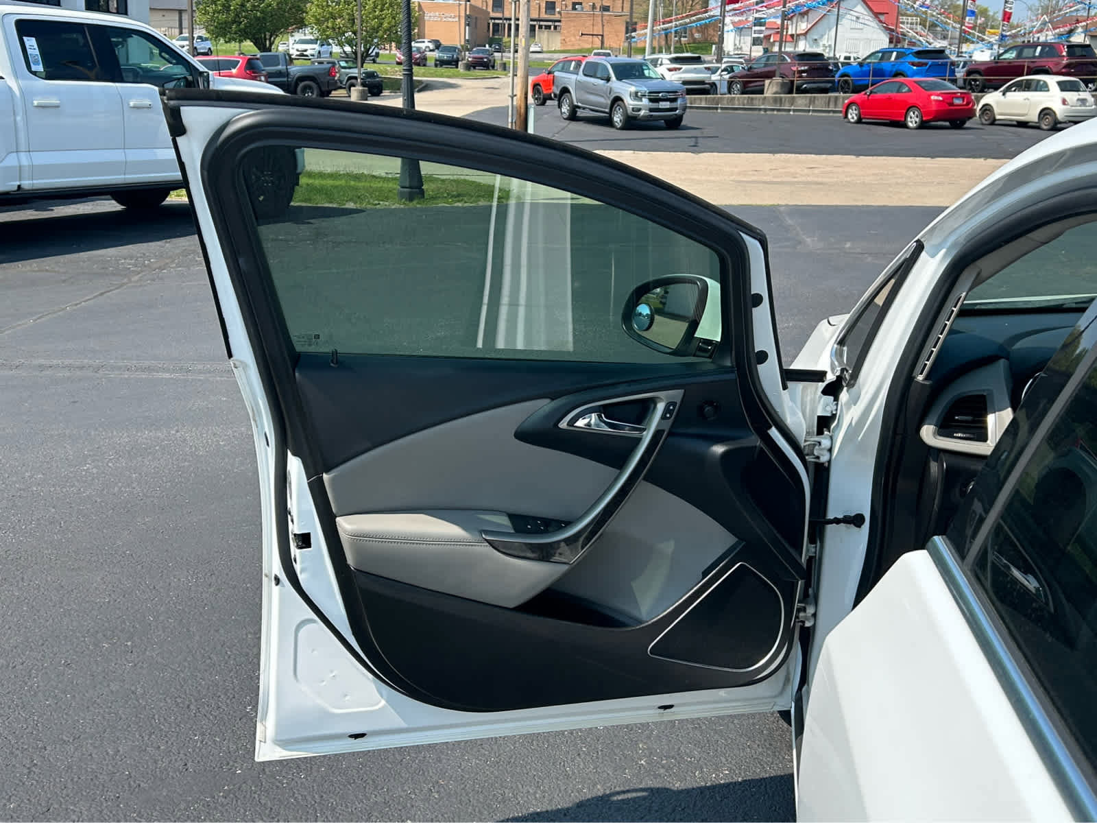 Used 2017 Buick Verano Sport Touring image 13