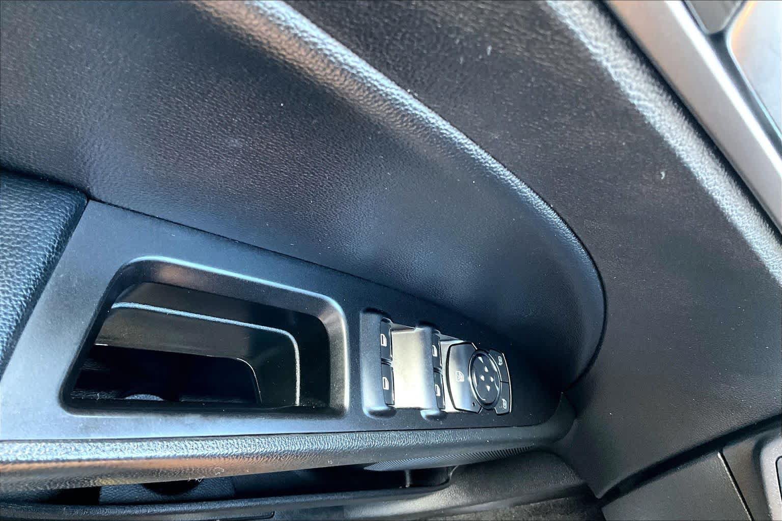 Used 2018 Ford Fusion SE w/ Fusion SE Technology Package FWD image 37