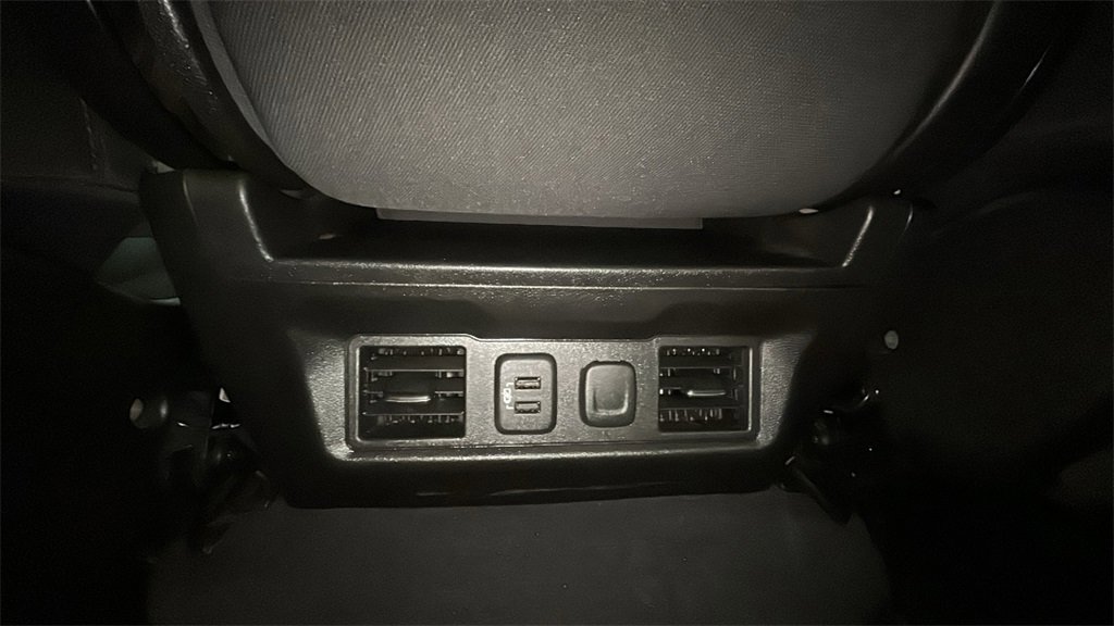 Used 2021 Chevrolet Silverado 1500 RST image 26