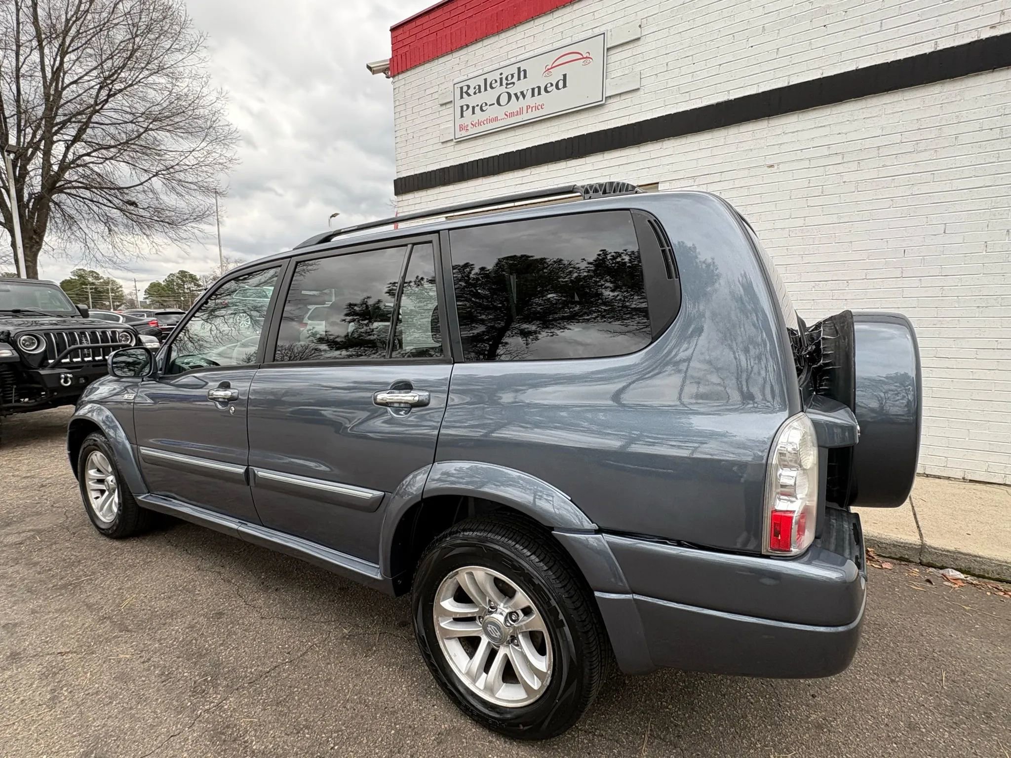 Used 2004 Suzuki XL7 LX image 8