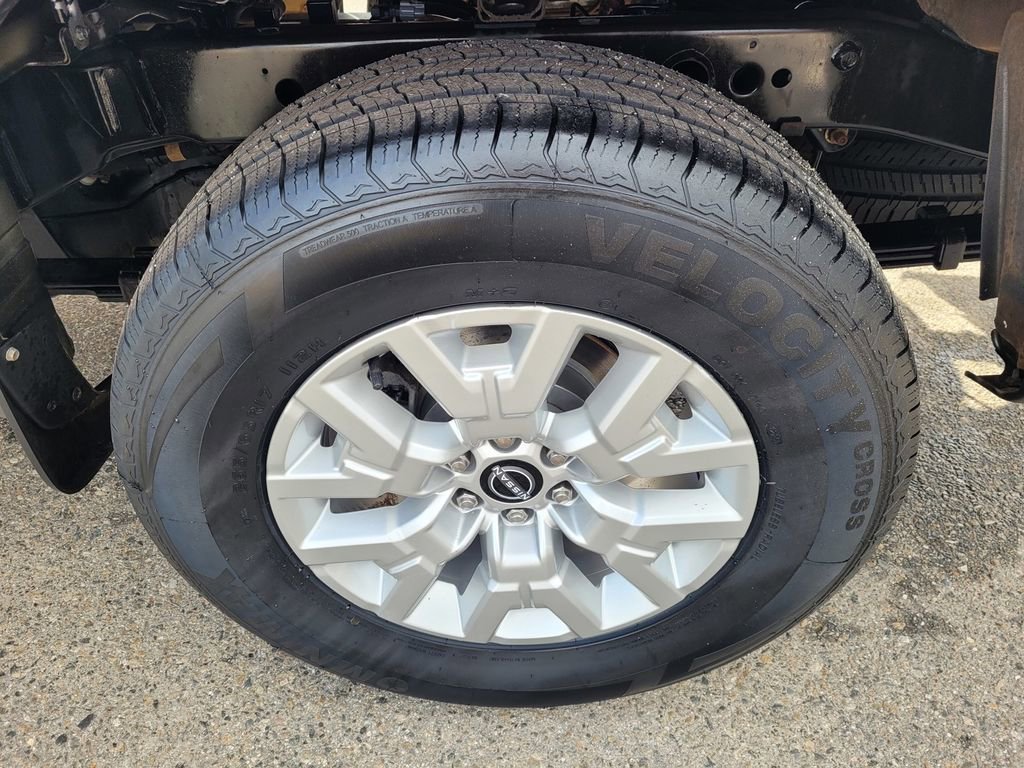 Used 2023 Nissan Frontier SV image 24