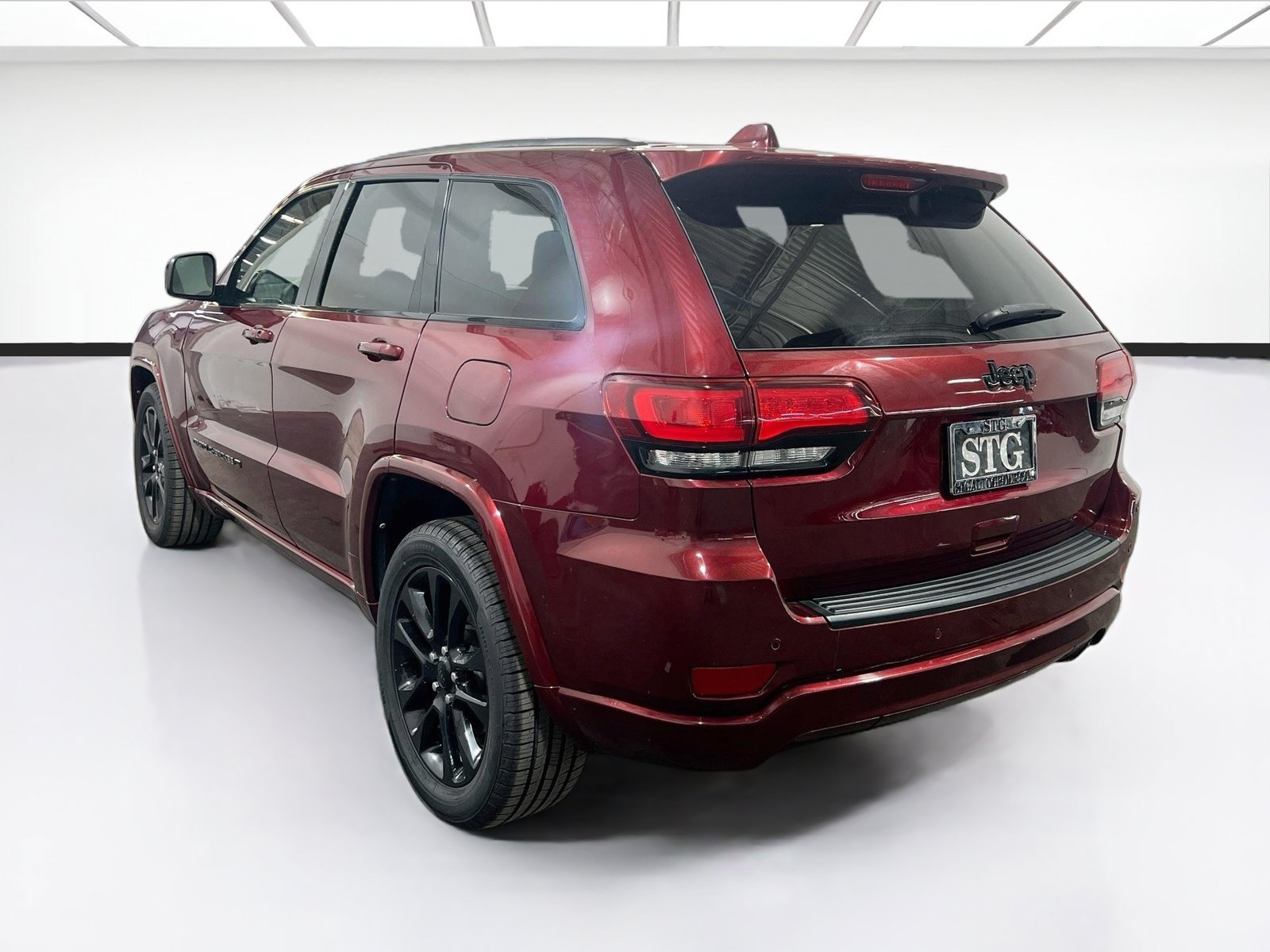Used 2022 Jeep Grand Cherokee Laredo X RWD image 6