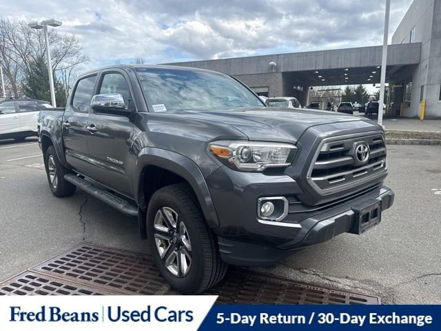 Used 2016 Toyota Tacoma Limited w/ Towing Package image 1