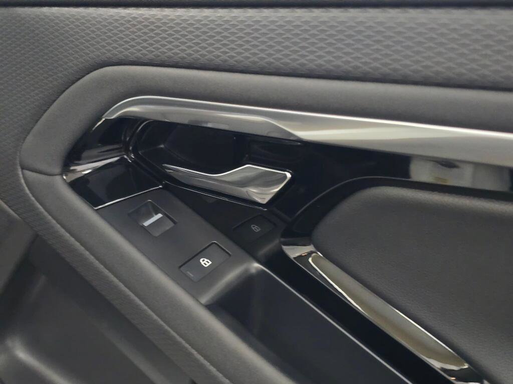 Used 2023 Land Rover Range Rover Evoque S image 26