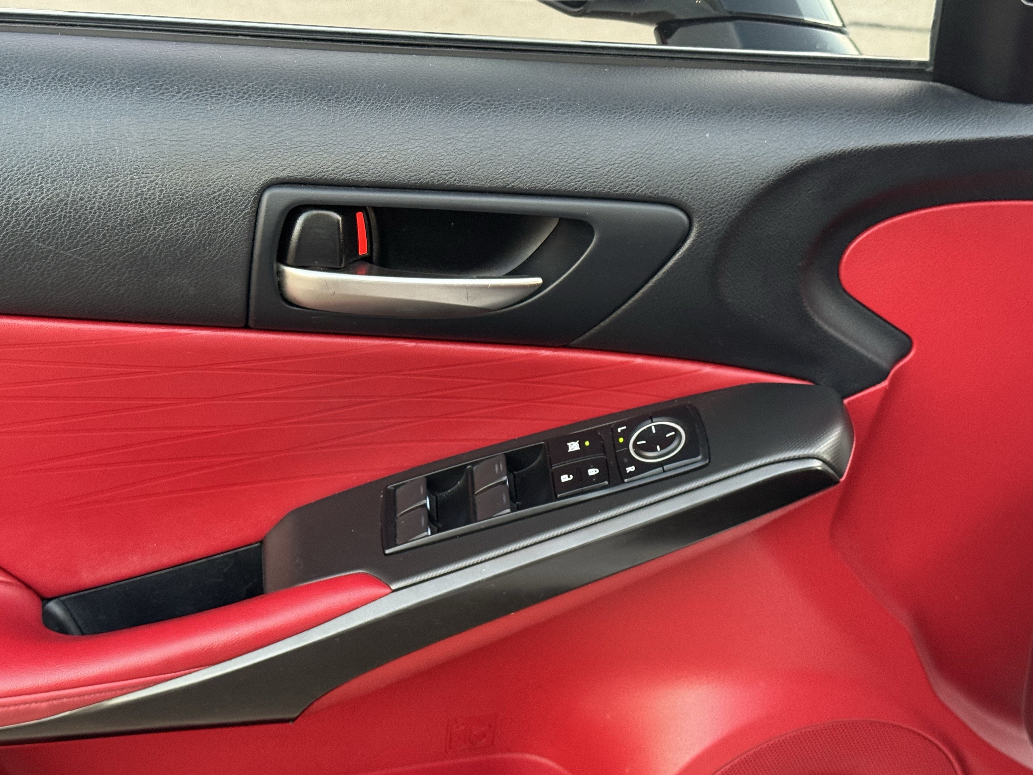 Used 2022 Lexus IS 350 F Sport RWD image 12