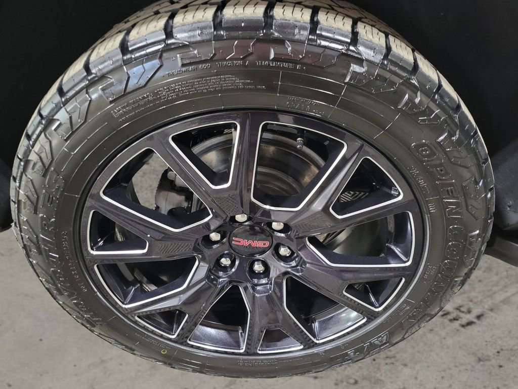 Used 2024 GMC Yukon XL Denali w/ Max Trailering Package image 12