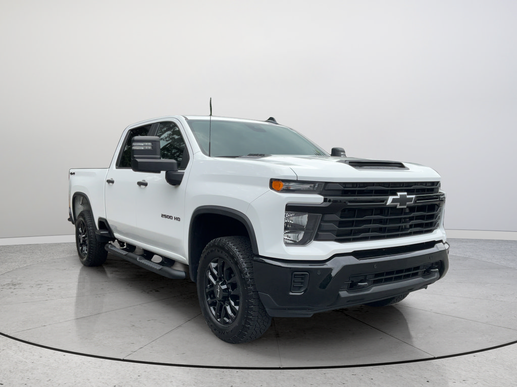 Used 2025 Chevrolet Silverado 2500 Custom w/ Custom Value Package AWD/4WD image 1