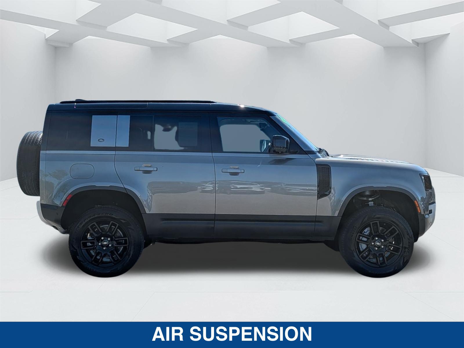 Used 2021 Land Rover Defender 110 SE AWD/4WD image 4
