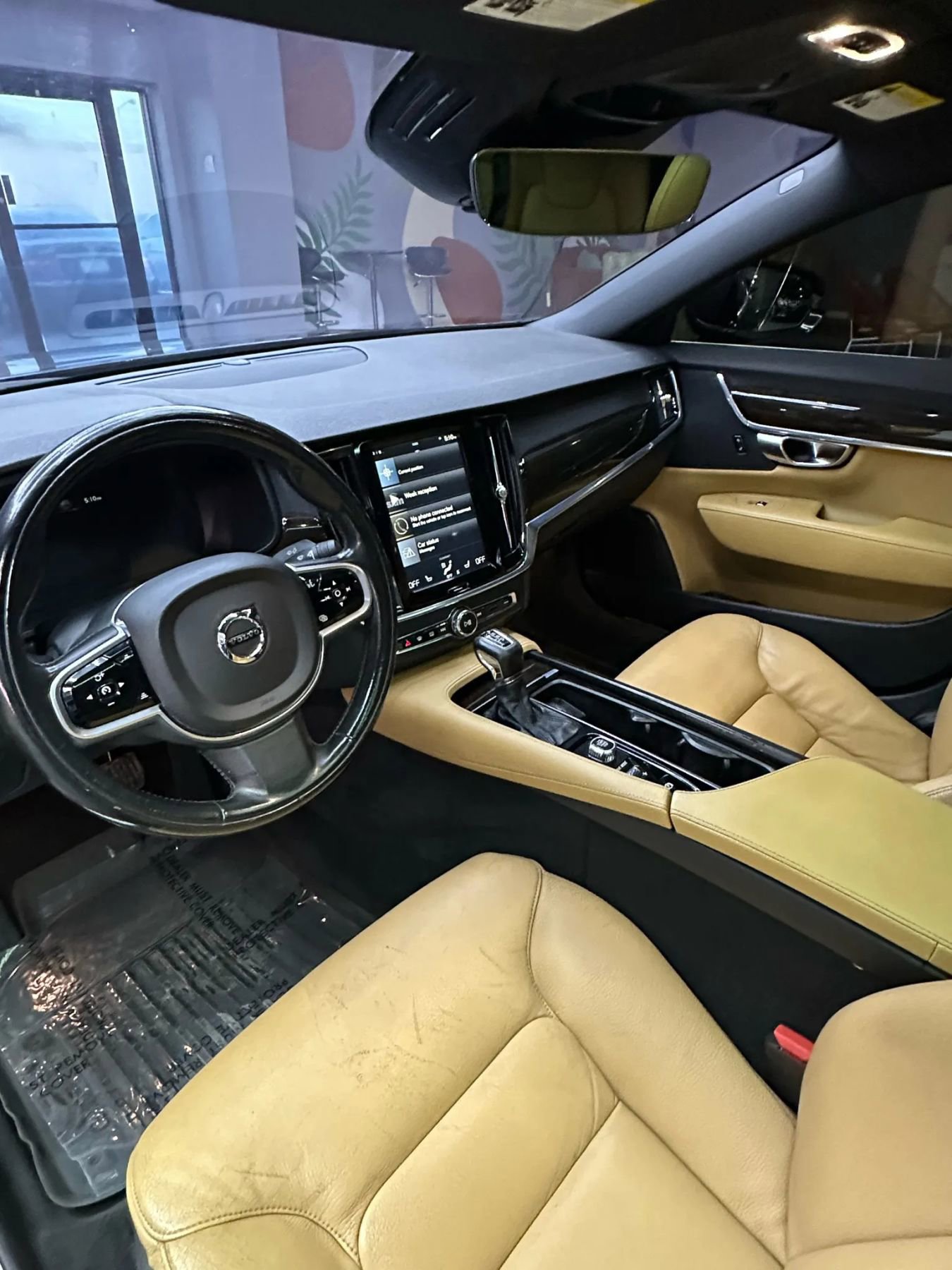 Used 2018 Volvo S90 T5 Momentum w/ Convenience Package image 12