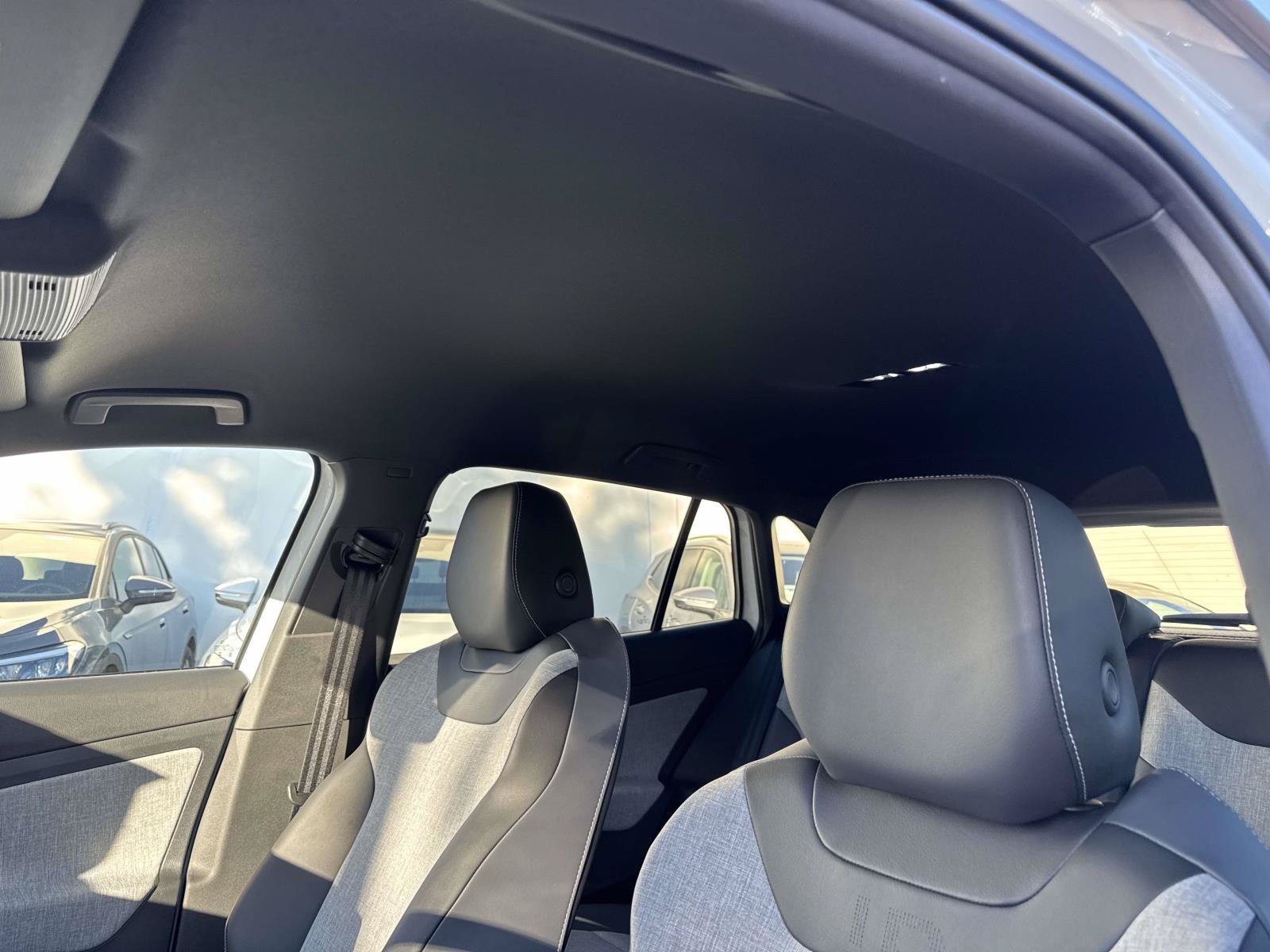 New 2026 Volkswagen ID.4 Pro RWD image 16