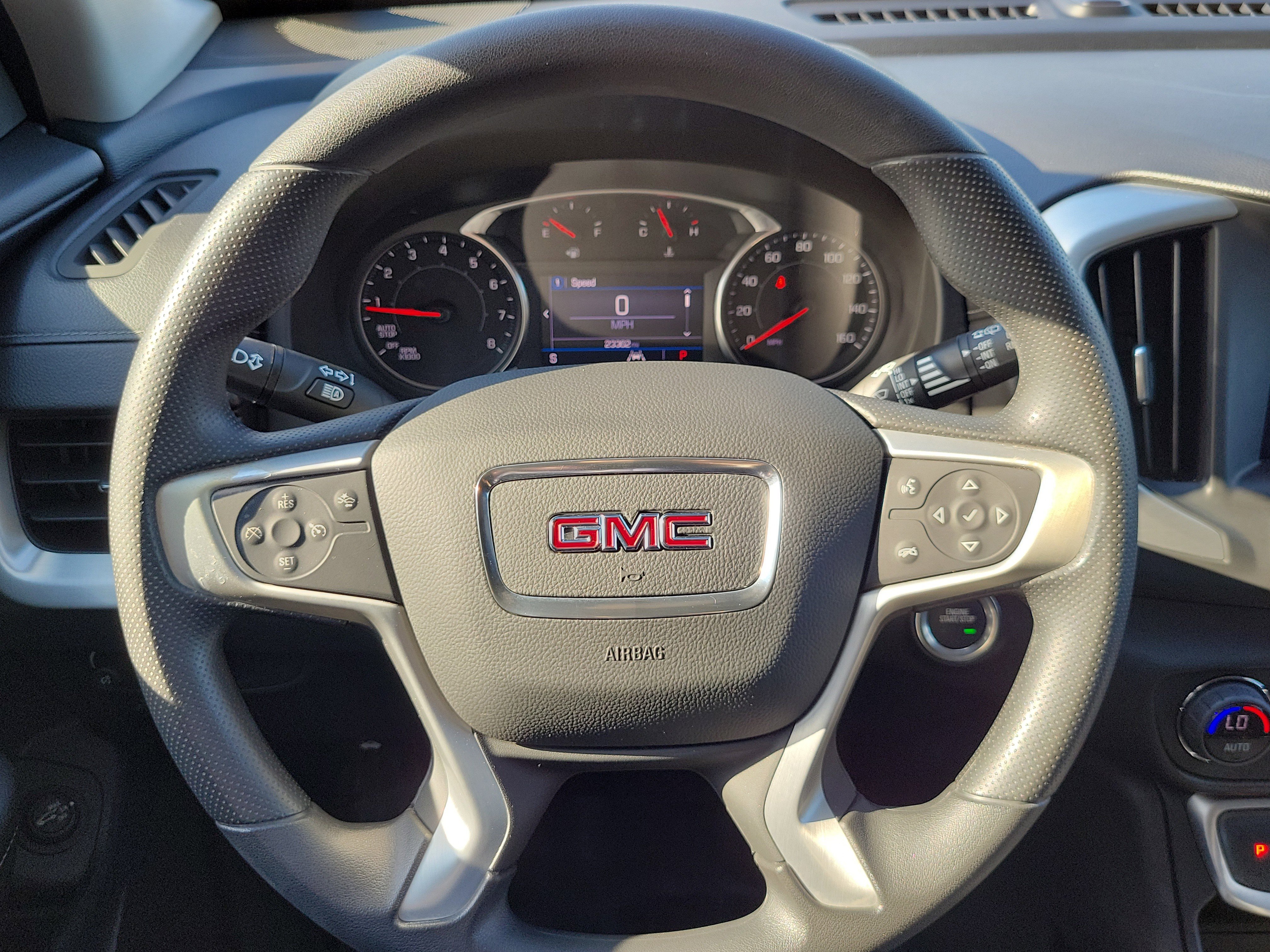Used 2022 GMC Terrain SLE w/ Driver Convenience Package FWD image 19