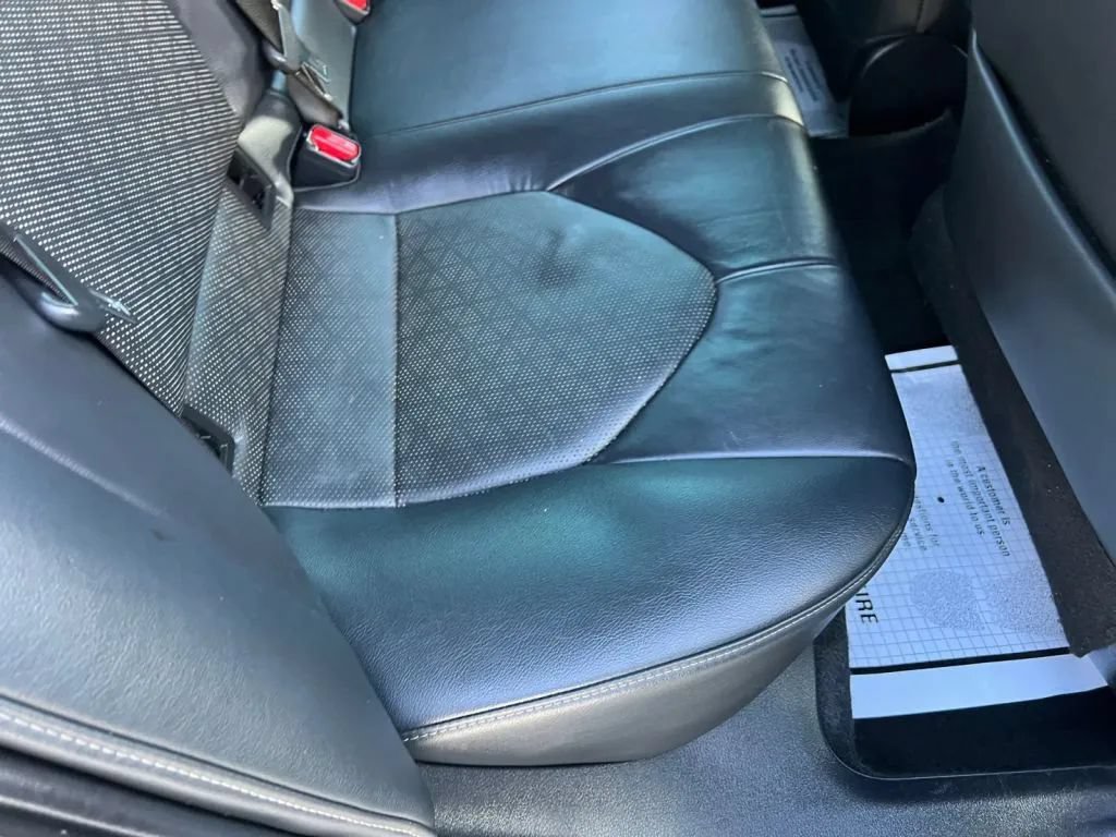 Used 2018 Toyota Camry XSE FWD image 19