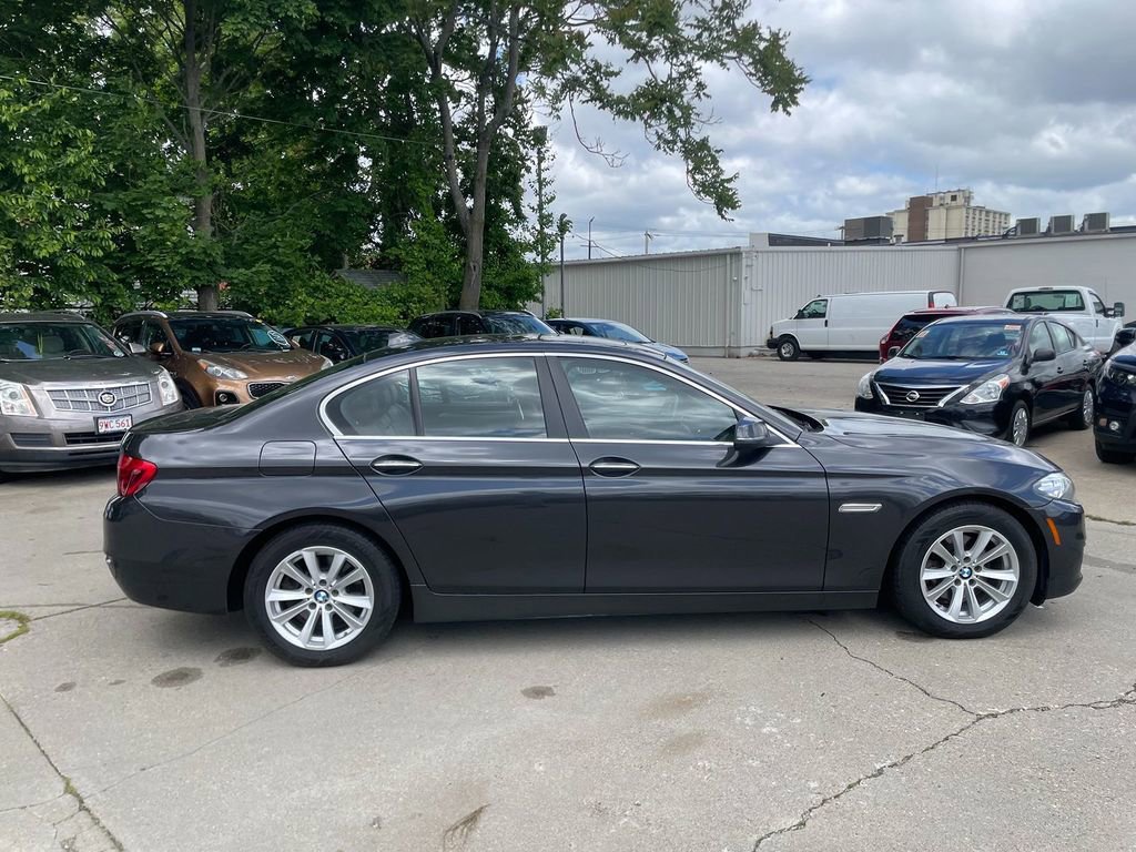 Used 2015 BMW 528i xDrive Sedan AWD/4WD image 4