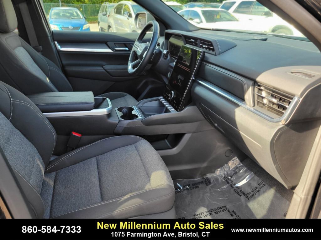 Used 2025 GMC Terrain Elevation image 11