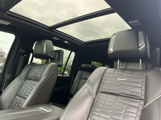 Used 2023 Cadillac Escalade ESV Sport Platinum image 40