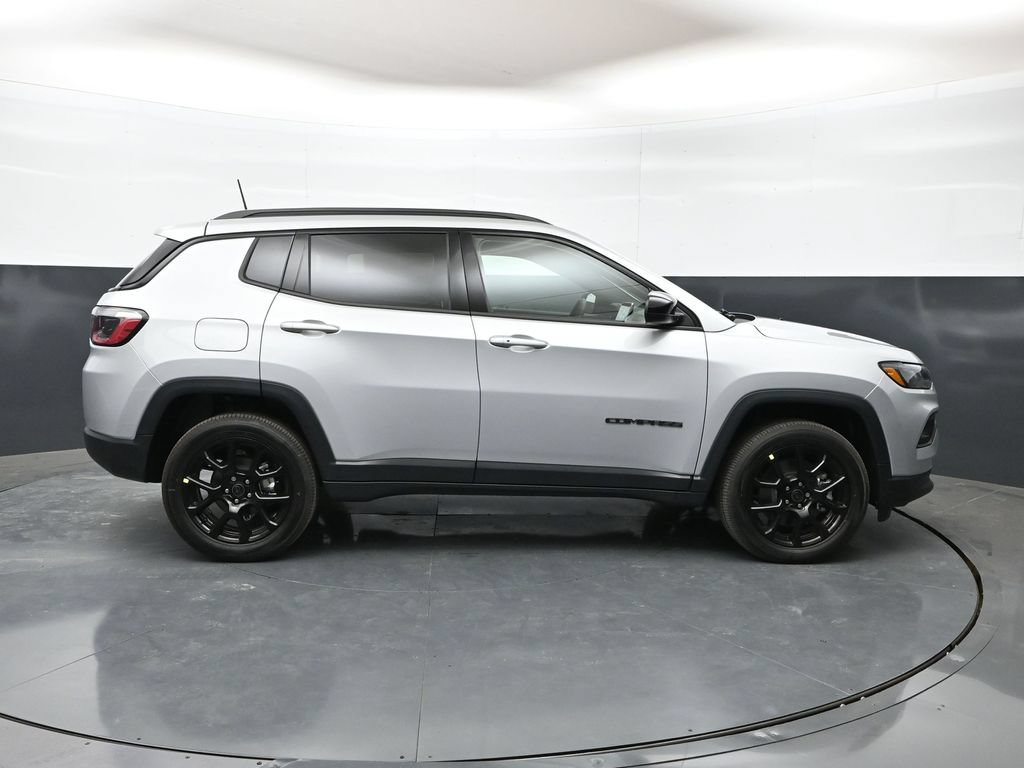 New 2026 Jeep Compass Latitude AWD/4WD image 21