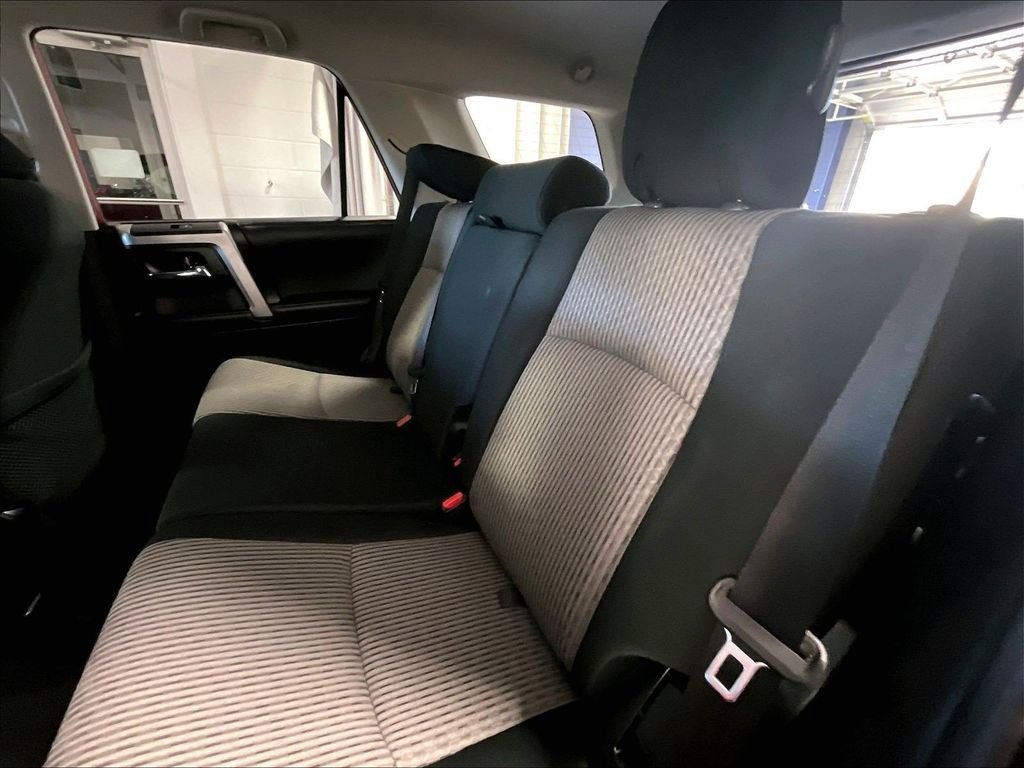 Used 2022 Toyota 4Runner SR5 AWD/4WD image 15