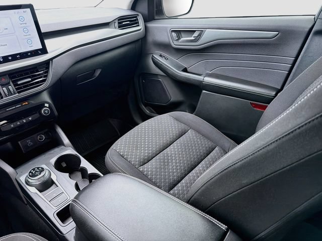 Used 2023 Ford Escape Active w/ Tech Pack #1 AWD/4WD image 24