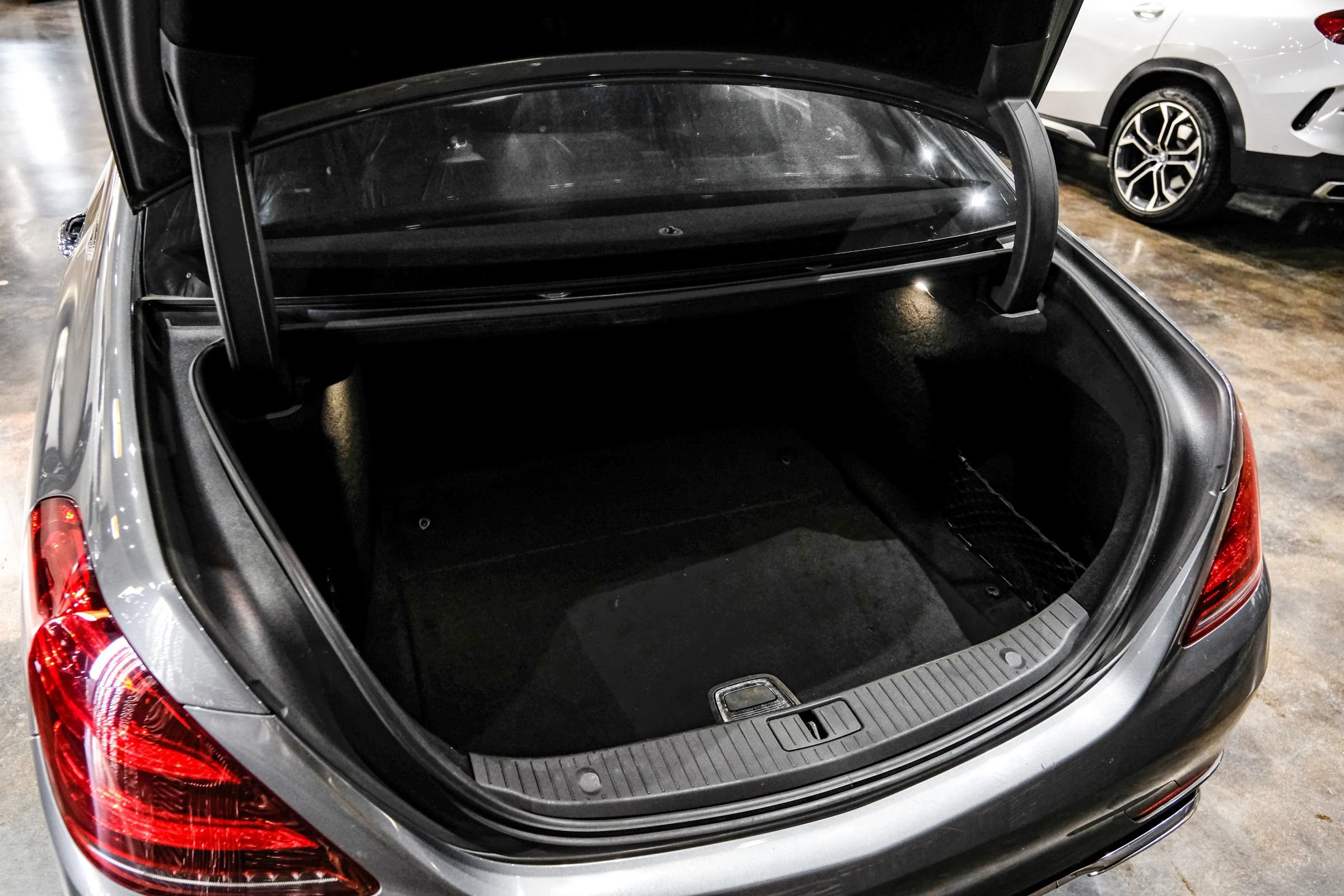 Used 2018 Mercedes-Benz S 560 4MATIC Sedan image 49