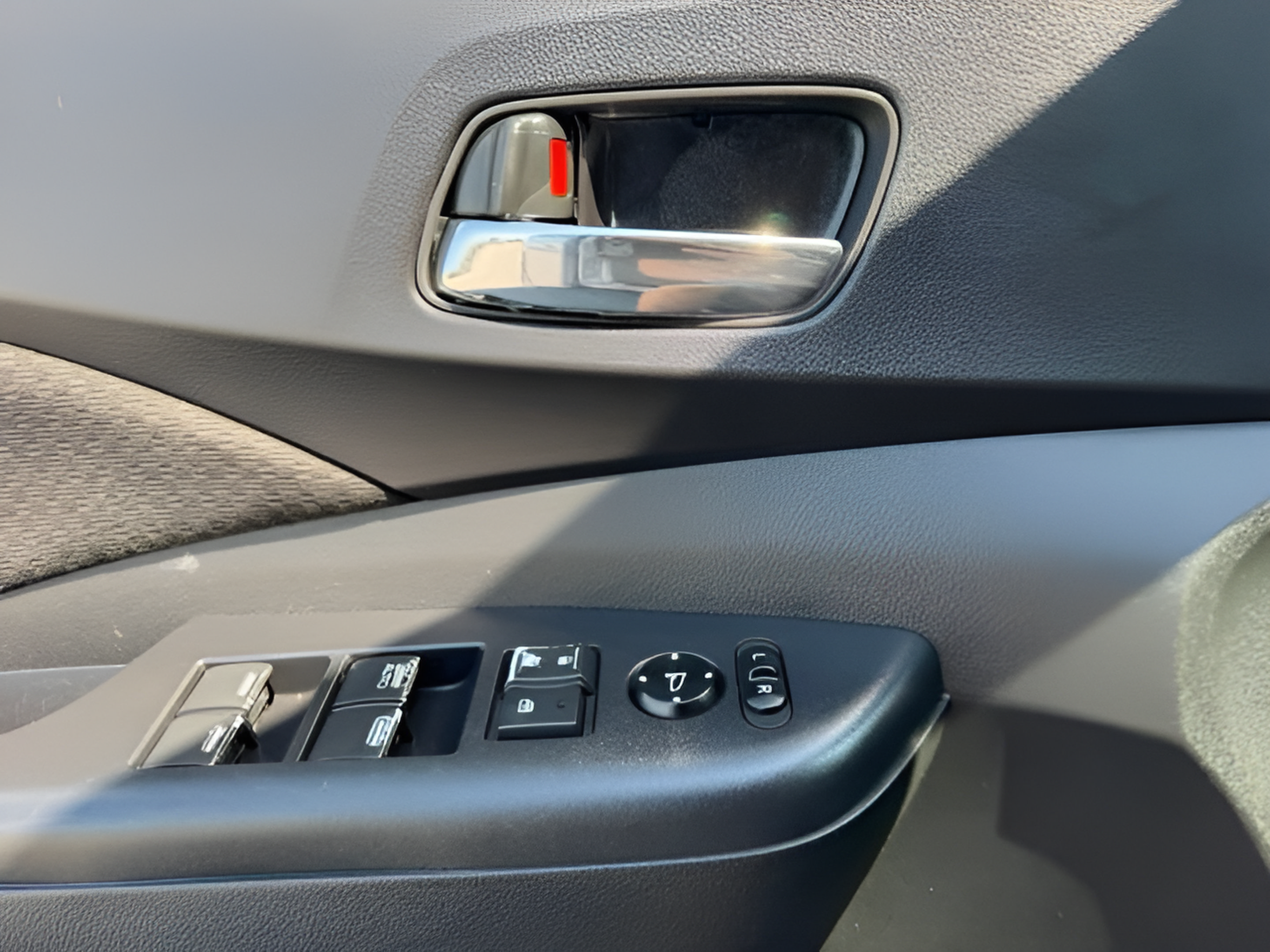 Used 2016 Honda CR-V EX image 18